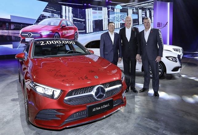 Mercedes-Benz inicia la producción del Clase A Sedán de batalla larga en Pekín