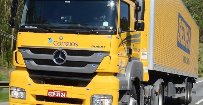 Mercedes-Benz entrega 222 camiones Axor y 68 Atego a una empresa brasileña para transportar mercancías