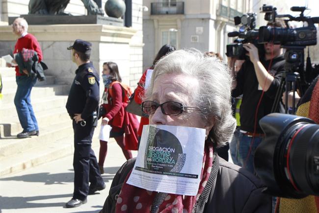 Los grupos del Congreso se 'encerrarán' mañana para empezar a buscar acuerdos sobre la reforma de la 'ley mordaza'