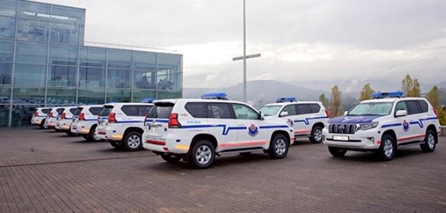Toyota entrega 105 unidades de su modelo Land Cruiser a la Ertzaintza