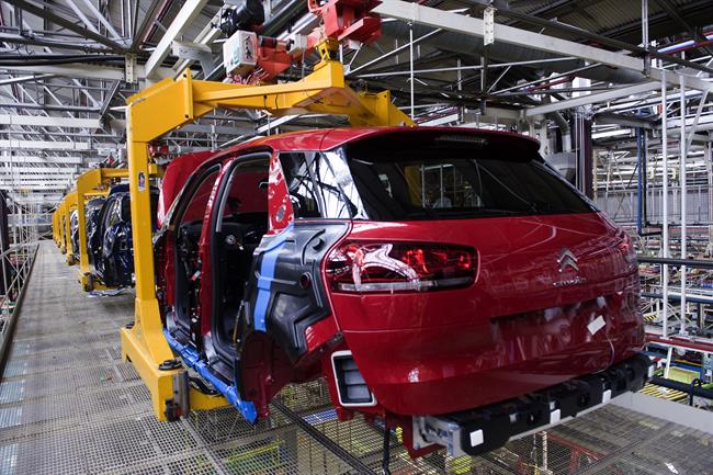 Industria asegura que las factorías españolas ganarán competitividad con el nuevo contrato de relevo