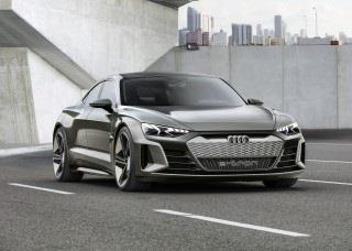 Audi desvela su tercer modelo eléctrico, el e-tron GT concept, que llegará al mercado en dos años