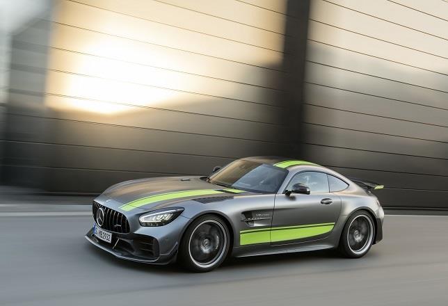 Mercedes-AMG presenta los nuevo AMG GT y la edición limitada AMG GT R PRO