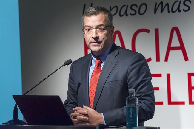 Toyota asegura que fabricar una furgoneta en Vigo ayuda a contribuir a la economía española