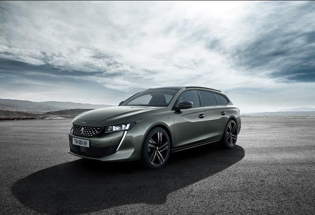 Peugeot desvela su nuevo modelo familiar, el 508 SW, que estará disponible en versión híbrida en 2019
