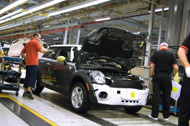 La UE concederá licencias a coches de fabricantes con permiso británico si lo solicitan antes del Brexit