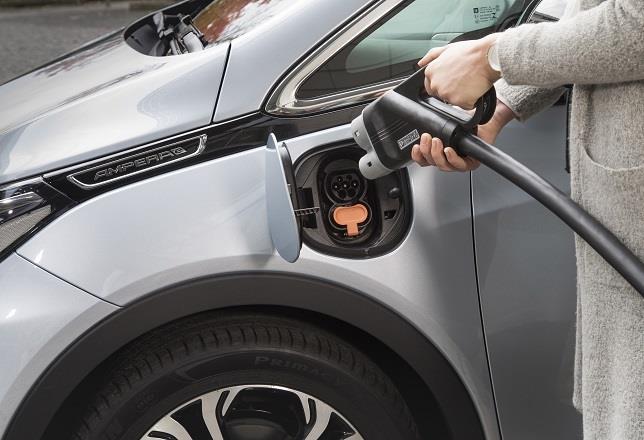La demanda eléctrica se incrementará un 1% por cada millón de vehículos eléctricos nuevos en el parque