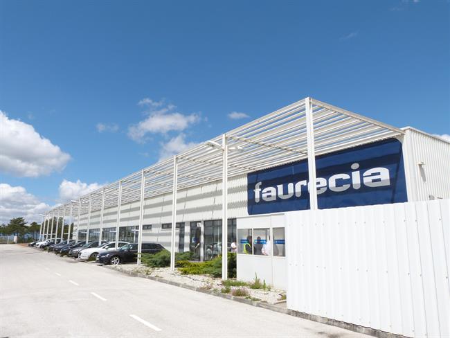 Faurecia lanzará este miércoles una OPA sobre el 100% de Clarion valorada en 1.128 millones