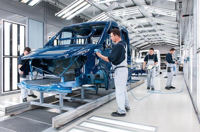 Daimler premia a sus empleados en Alemania con casi 5.000 euros por sus resultados de 2018