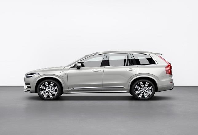 Volvo actualiza sus motores híbridos enchufables y lanzará una gama de 'mild hybrid'