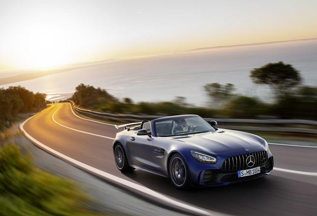 Mercedes-AMG desvela el nuevo AMG GT R Roadster descapotable con motor V8 Viturbo de 585 caballos