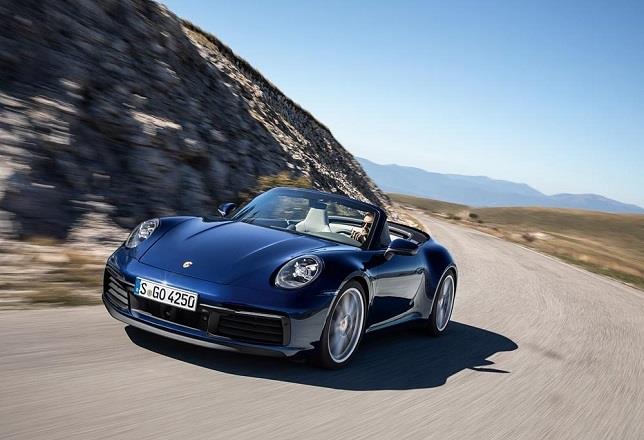 Porsche presenta el 911 Cabriolet, el 718 T y el Macan S en el Salón de Ginebra