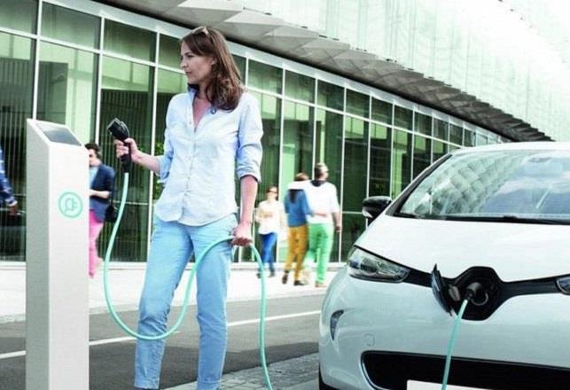 España, a la cola de la UE en puntos de recarga de vehículos eléctricos