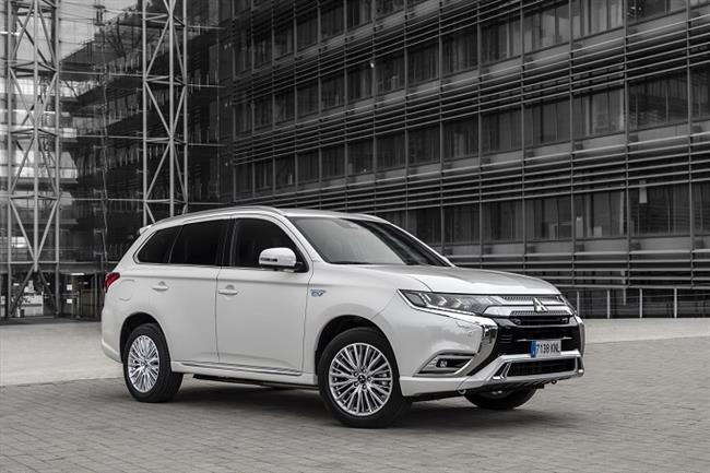 Mitsubishi acumula 200.000 unidades vendidas del Outlander híbrido enchufable en todo el mundo