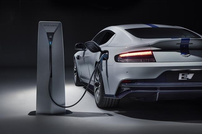 Aston Martin desvela en Shanghái el Rapide E, su primer eléctrico con más de 320 kilómetros de autonomía