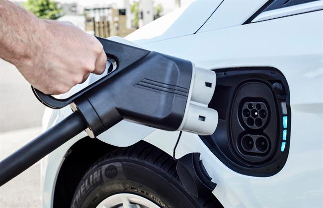 Cantabria y Aragón, únicas comunidades que no han aceptado las ayudas al coche eléctrico del Moves