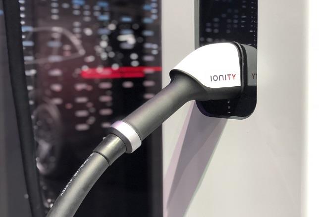 Las ventas de coches eléctricos se estancan en los países de la UE con ingresos más bajos