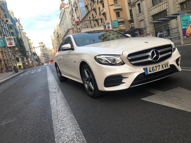 Mercedes-Benz amplía la gama del Clase E con una variante híbrida enchufable para berlina y Estate