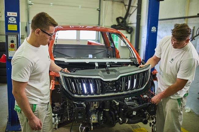 Más de 35.000 aprendices de Skoda construyen un sexto prototipo para la marca checa