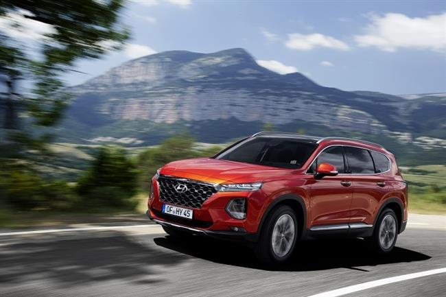 Hyundai amplía el paquete de seguridad del nuevo Santa Fe con el monitor de ángulo muerto
