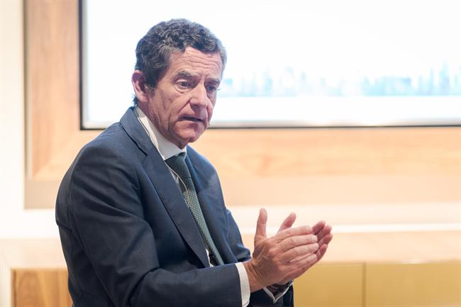 Anfac pide al Gobierno una política integral para el vehículo eléctrico y objetivos medios "realistas"