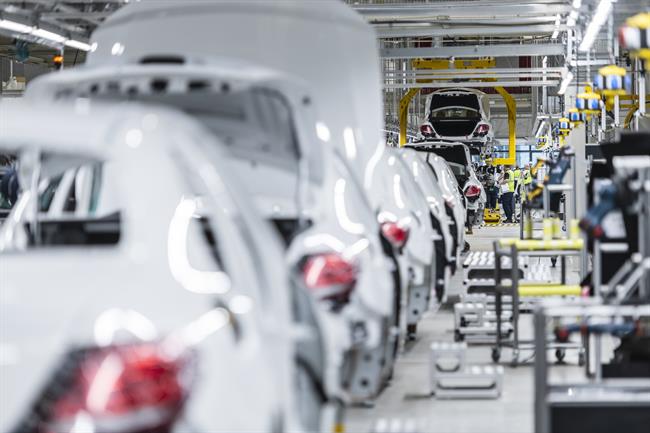 Daimler realiza un 'profit warning' por problemas con vehículos diésel