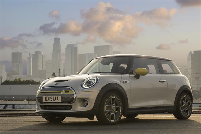 Mini abre la campaña de prerreservas en España de su primer eléctrico, el Cooper SE, que llegará en 2020