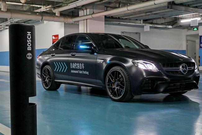 Daimler y Bosch reciben 'luz verde' en Alemania para su aparcamiento sin conductor