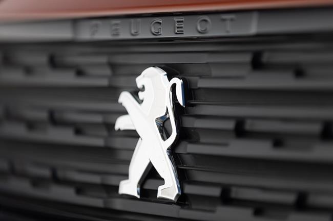 Peugeot propondrá a sus accionistas transformar la compañía en una Sociedad Anónima Europea