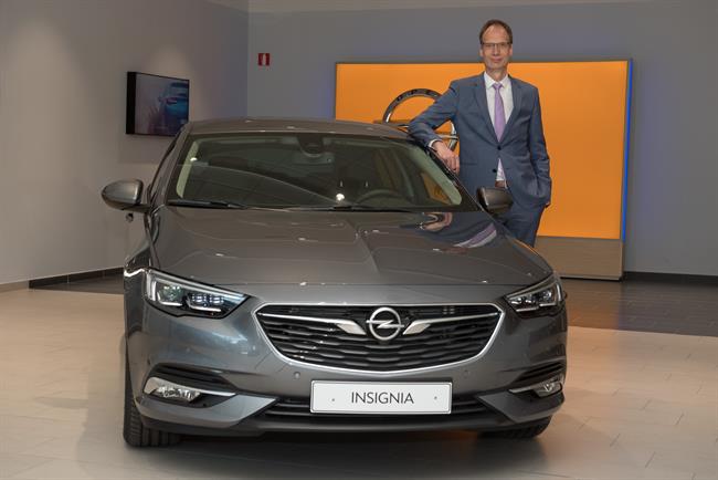PSA da entrada en su consejo de administración a Michael Lohscheller, consejero delegado de Opel