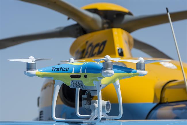 Los drones de la DGT comienzan a multar ante la Operación Salida de agosto