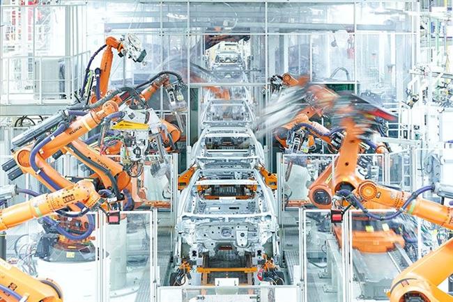 El superávit comercial del automóvil se desploma un 31% en el semestre por la caída de la exportación