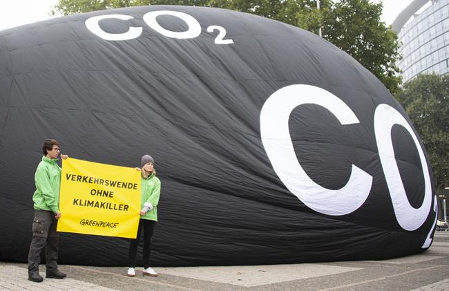Greenpeace pide al Gobierno que adelante a 2028 el fin de la venta de coches diésel y gasolina