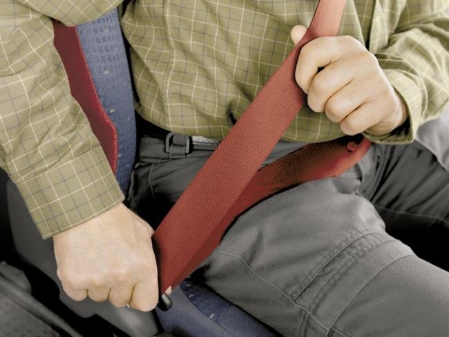 La DGT vigilará esta semana el uso del cinturón al volante