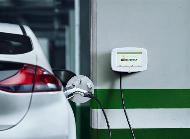 Mercedes-Benz e Iberdrola se alían para impulsar la movilidad eléctrica en España