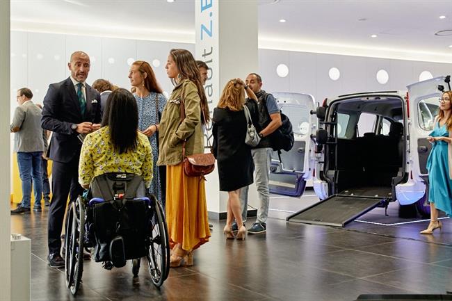 Renault presenta su gama de vehículos adaptados a personas con movilidad reducida