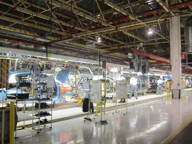 La planta del Grupo PSA en Figueruelas, preparada para producir más de 1.000 nuevos Corsas por día