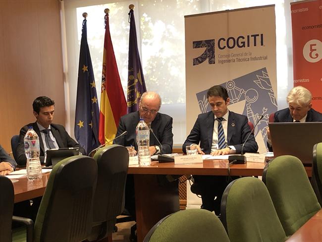 Uno de cada diez ingenieros cree que no vender vehículos de combustión desde 2040 destruirá la industria