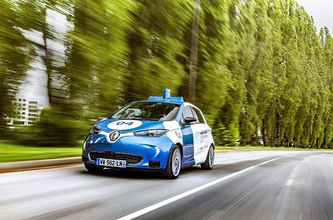 Renault inicia en París pruebas de conducción autónoma  compartida con unidades del Zoe