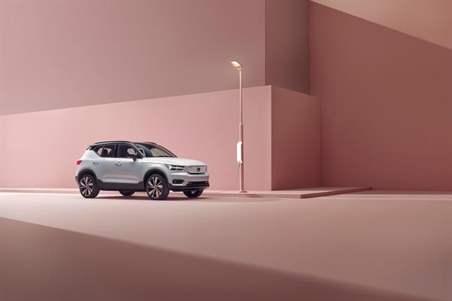 Volvo presenta el XC40 Recharge, su primer eléctrico que llega con 400 kilómetros de autonomía