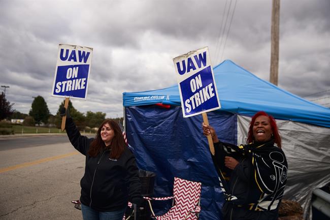 General Motors pide a sus trabajadores que ratifiquen el preacuerdo para reanudar la producción