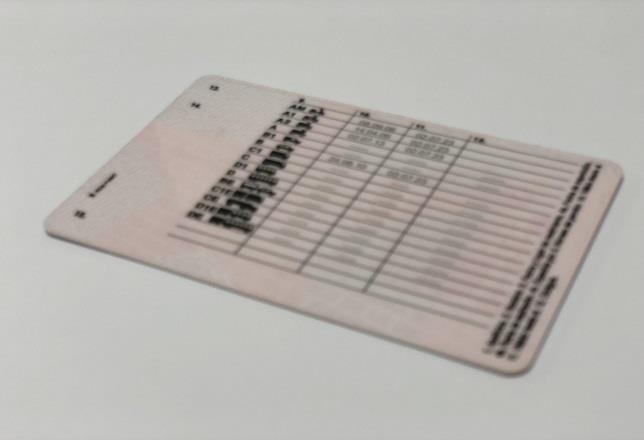 La CNMC decidirá si la DGT puede obligar a recibir clases presenciales teóricas para sacarse el carné