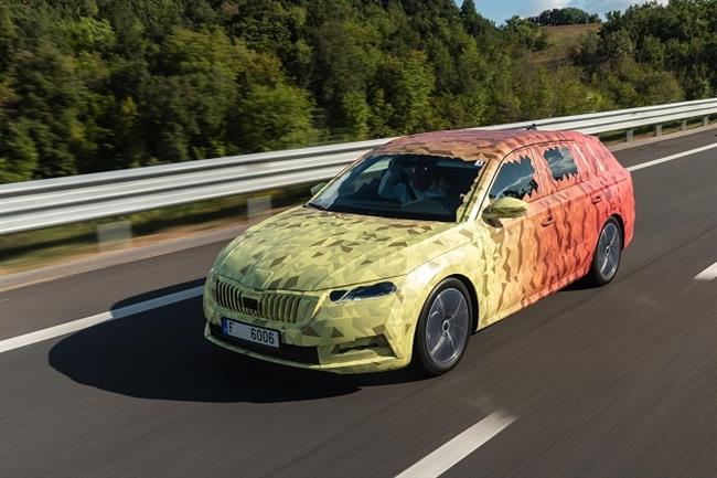 Skoda ofrecerá la cuarta generación del Octavia en variantes híbrida enchufable y GNC