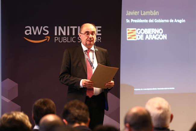 Lambán cree que Aragón tiene "muchas posibilidades" de recibir inversiones en automoción y movilidad