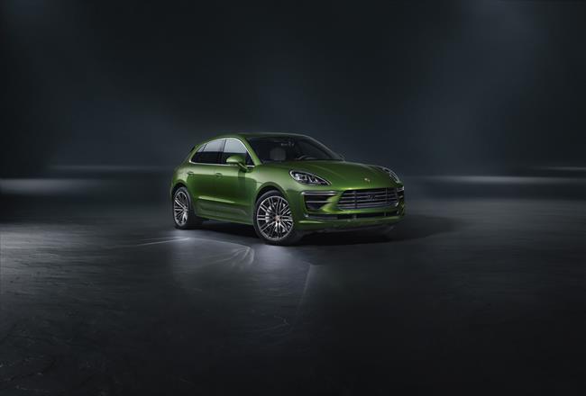 Porsche presenta los nuevos Taycan 4S, Macan Turbo y 99X en el Salón de Los Ángeles