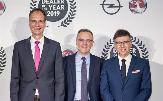 Opel reconoce a tres concesionarios españoles con el premio Concesionario del Año 2019