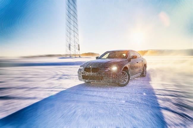 El BMW i4 eléctrico llegará al mercado en 2021 con 600 kilómetros de autonomía