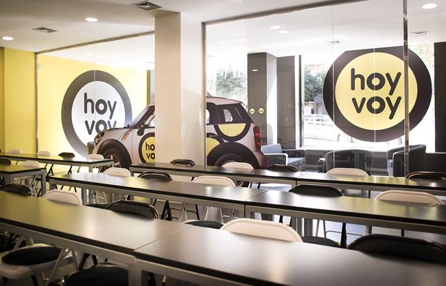 La CNMC rechaza la obligatoriedad de asistir de forma presencial a clases teóricas del carné de conducir