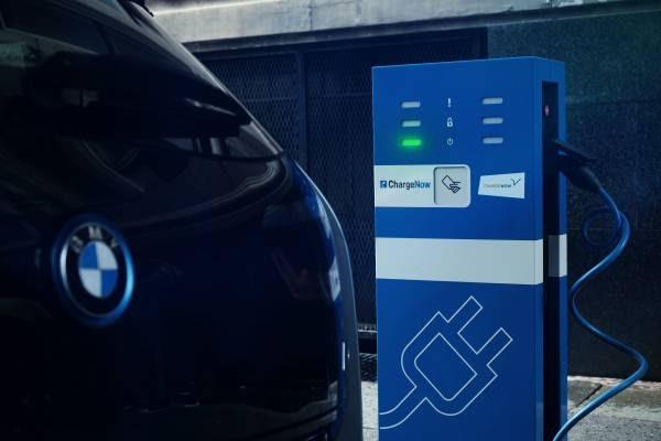 BMW acuerda con CATL y Samsung SDI el suministro de células de baterías por 10.000 millones hasta 2031