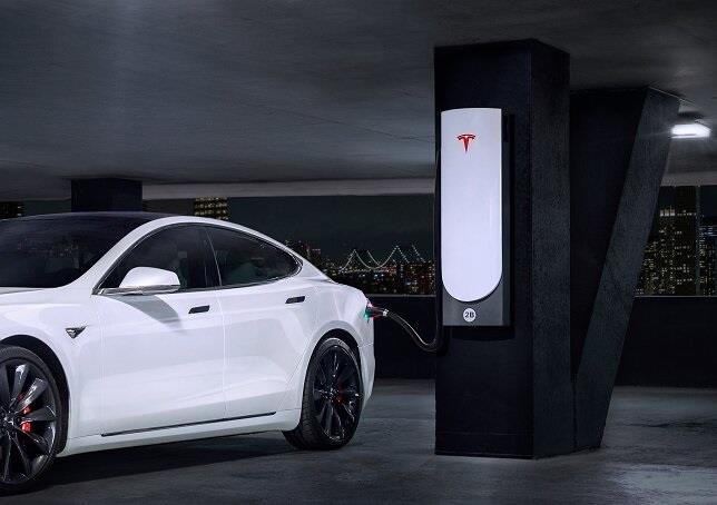 Tesla, BYD y Bejiing Auto, líderes del mercado de electrificados hasta octubre, con una cuota del 34%
